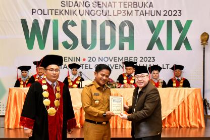 Hadiri Wisuda Politeknik Unggul LP3M, Pj Gubernur Sumut Dorong Lulusan Jadi Wirausaha Muda